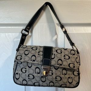COPY - GUESS SHOULDER BAG/CLUTCH